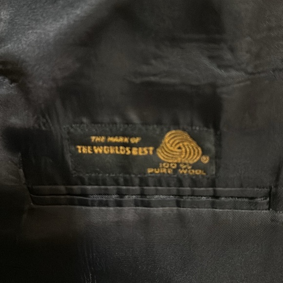 Tuxedo Jacket custom for my father worn once. Worn to the SAG awards - Picture 5 of 8